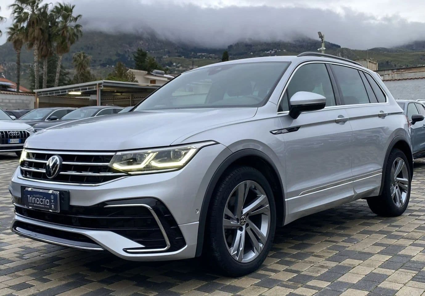 Volkswagen Tiguan Allspace 2.0 TDi R-Line 4Motion DSG Facelift